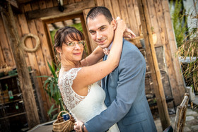 photographe de mariage dans les Deux Sèvres, la Vendée, et le Maines et Loire. Photographe à Bressuire, Parthenay, Niort, Les Herbiers, Cholet, et Saumur.