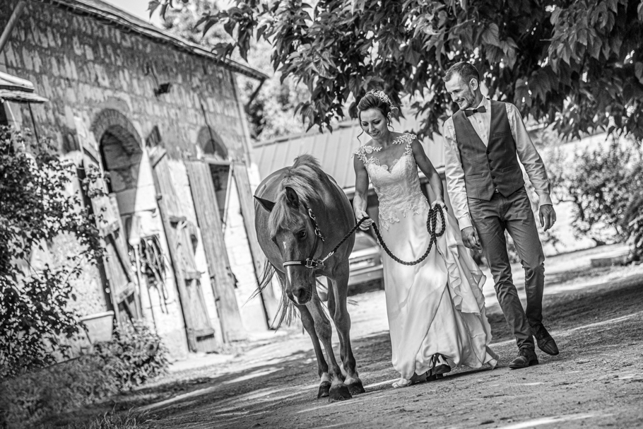 photographe de mariage dans les Deux Sèvres, la Vendée, et le Maine et Loire.Photographe à Bressuire, Parthenay, Niort, Les Herbiers, Cholet, et Saumur.