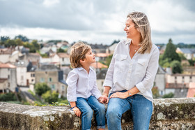 photographe portrait lifestyle family à Bressuire, Parthenay, Niort, Les Herbiers, Cholet . déplacements en Deux Sèvres, Vendée, Maine et Loire, et sur toute la france.